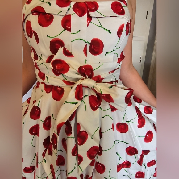 Eva Rose Cherry Vintage Dress - Picture 4 of 6